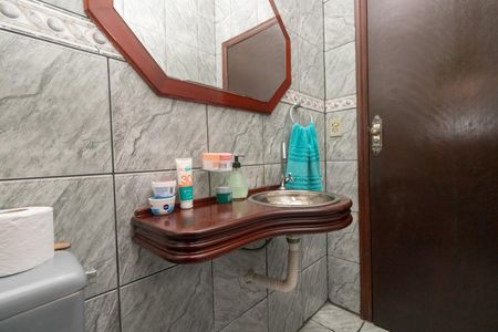 Casa à venda com 250m², 3 quartos e 2 vagasLavabo