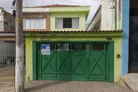 Casa à venda com 250m², 3 quartos e 2 vagasFachada