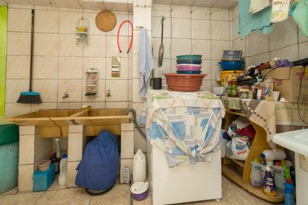 Casa à venda com 250m², 3 quartos e 2 vagasÁrea de serviço