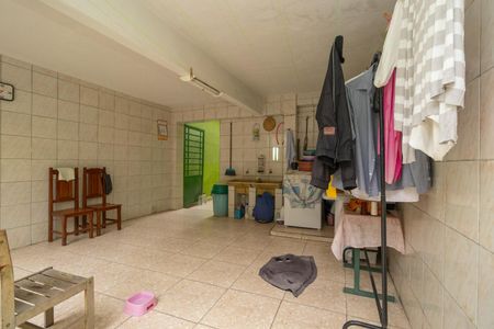 Casa à venda com 250m², 3 quartos e 2 vagasÁrea de serviço