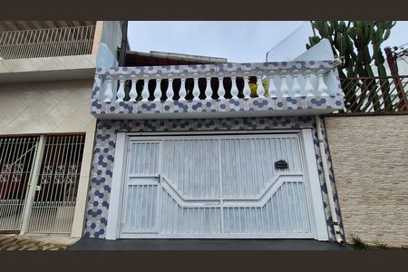 Casa à venda com 200m², 2 quartos e 2 vagas