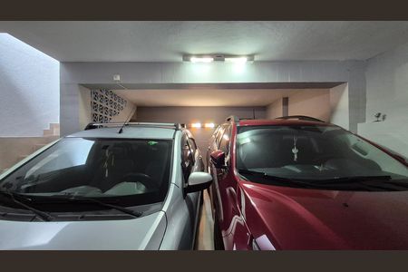 Casa à venda com 200m², 2 quartos e 2 vagas