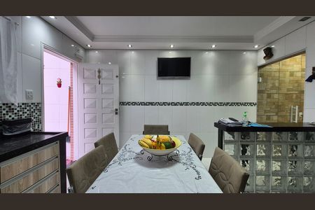 Casa à venda com 200m², 2 quartos e 2 vagas