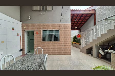 Casa à venda com 200m², 2 quartos e 2 vagas