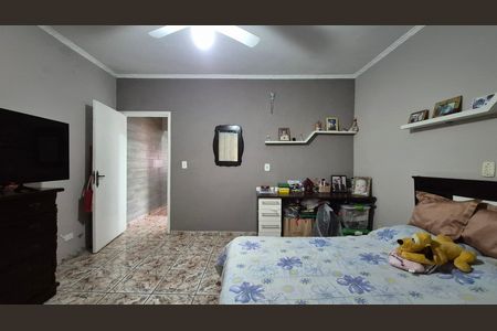 Casa à venda com 200m², 2 quartos e 2 vagas