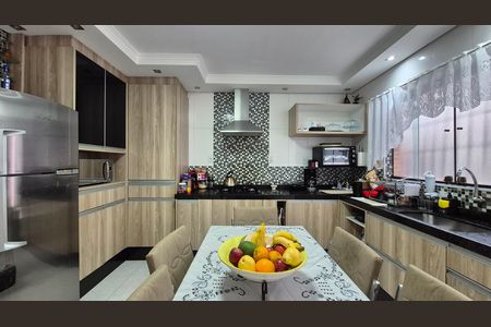 Casa à venda com 200m², 2 quartos e 2 vagas