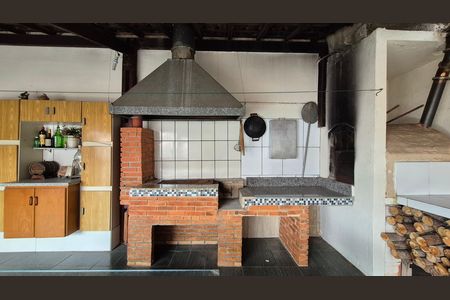 Casa à venda com 200m², 2 quartos e 2 vagas