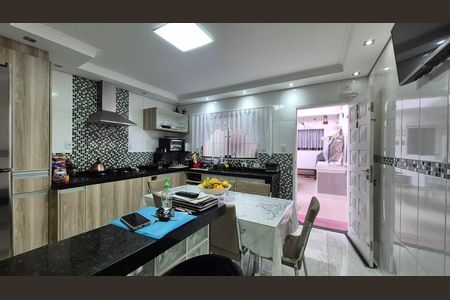 Casa à venda com 200m², 2 quartos e 2 vagas