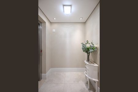 Apartamento à venda com 250m², 4 quartos e 4 vagasHall Privativo