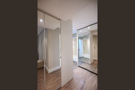 Apartamento à venda com 250m², 4 quartos e 4 vagasArmário da Suíte  4