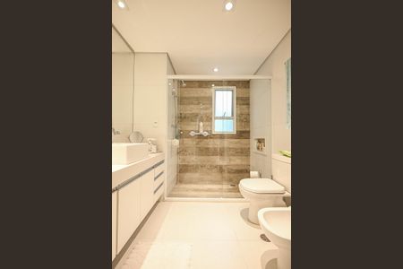 Apartamento à venda com 250m², 4 quartos e 4 vagasBanheiro Suíte  4
