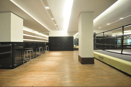 Apartamento à venda com 250m², 4 quartos e 4 vagas Apartamento à venda com 250m², 4 quartos e 4 vagasEspaço de Luta