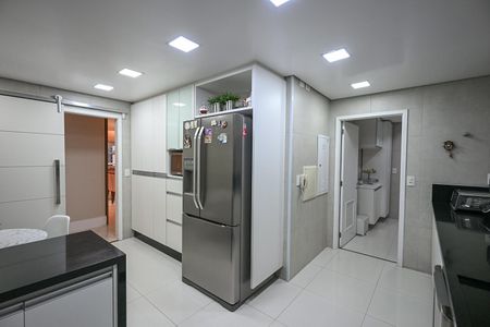 Apartamento à venda com 250m², 4 quartos e 4 vagasCozinha