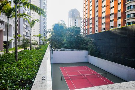 Apartamento à venda com 250m², 4 quartos e 4 vagas Apartamento à venda com 250m², 4 quartos e 4 vagasQuadra de Tênis