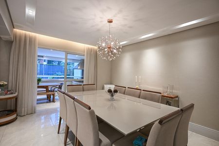Apartamento à venda com 250m², 4 quartos e 4 vagasSala de Jantar