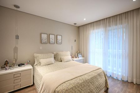 Apartamento à venda com 250m², 4 quartos e 4 vagasSuíte 4