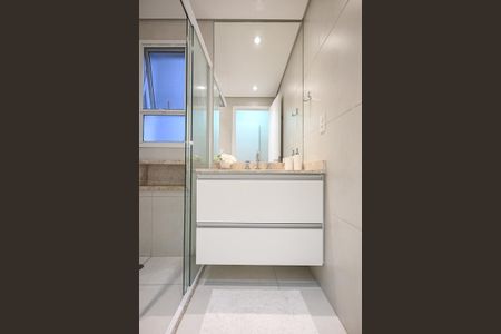 Apartamento à venda com 250m², 4 quartos e 4 vagasBanheiro da Suíte  3