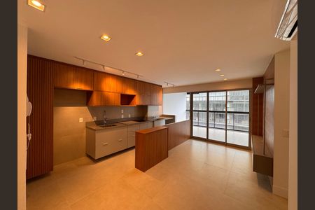 Sala de apartamento para alugar com 2 quartos, 85m² em Recreio dos Bandeirantes, Rio de Janeiro