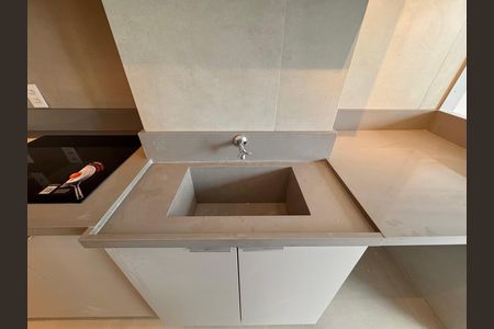 Apartamento para alugar com 85m², 2 quartos e 1 vaga Apartamento para alugar com 85m², 2 quartos e 1 vagaCozinha e Área de Serviço