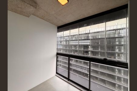 Apartamento para alugar com 85m², 2 quartos e 1 vaga Apartamento para alugar com 85m², 2 quartos e 1 vagaQuarto - Varanda