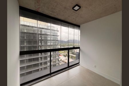 Apartamento para alugar com 85m², 2 quartos e 1 vaga Apartamento para alugar com 85m², 2 quartos e 1 vagaSuíte - Varanda