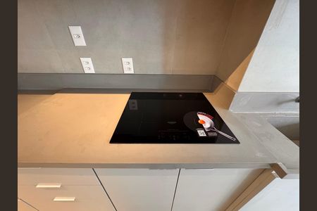 Apartamento para alugar com 85m², 2 quartos e 1 vaga Apartamento para alugar com 85m², 2 quartos e 1 vagaCozinha e Área de Serviço