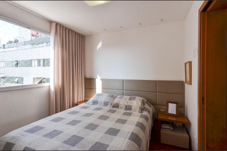 Suíte de apartamento à venda com 2 quartos, 66m² em Funcionários, Belo Horizonte