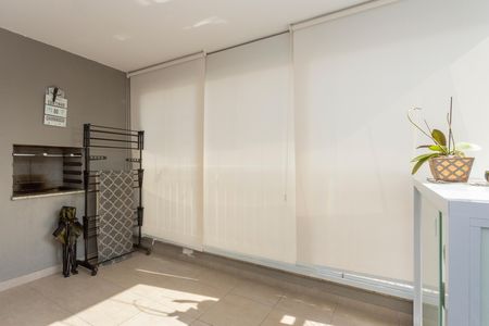 Apartamento à venda com 81m², 3 quartos e 2 vagasVaranda