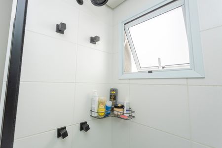 Apartamento à venda com 81m², 3 quartos e 2 vagasBanheiro da Suíte