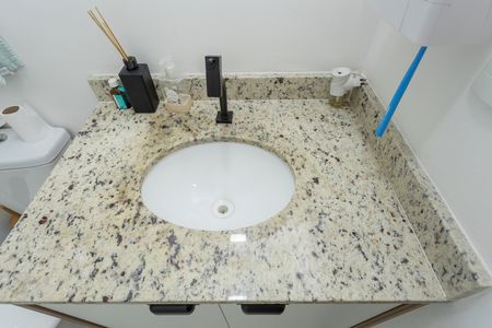Apartamento à venda com 81m², 3 quartos e 2 vagasBanheiro social