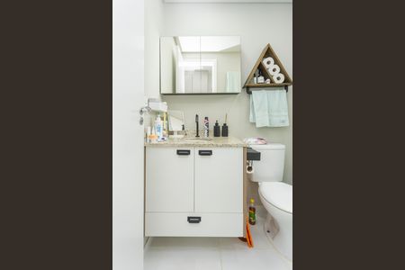 Apartamento à venda com 81m², 3 quartos e 2 vagasBanheiro da Suíte
