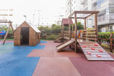 Apartamento à venda com 81m², 3 quartos e 2 vagasÁrea comum - Playground