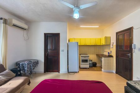 Studio para alugar com 25m², 0 quarto e sem vaga Studio para alugar com 25m², 0 quarto e sem vagaKitnet