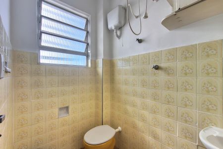 Studio para alugar com 25m², 0 quarto e sem vaga Studio para alugar com 25m², 0 quarto e sem vagaBanheiro