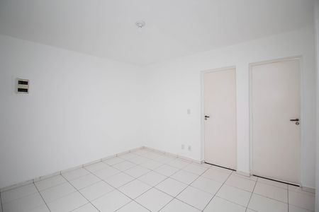 Sala de apartamento para alugar com 2 quartos, 50m² em Jardim Flor da Montanha, Guarulhos