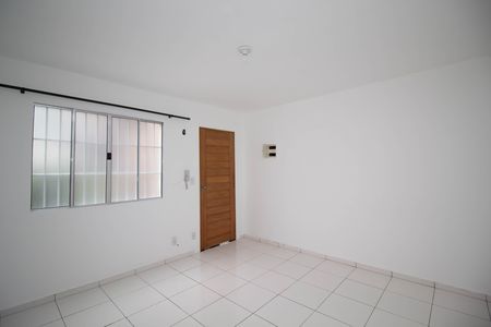 Sala de apartamento para alugar com 2 quartos, 50m² em Jardim Flor da Montanha, Guarulhos