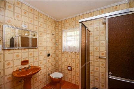 Casa para alugar com 130m², 2 quartos e 2 vagas Casa para alugar com 130m², 2 quartos e 2 vagasBanheiro