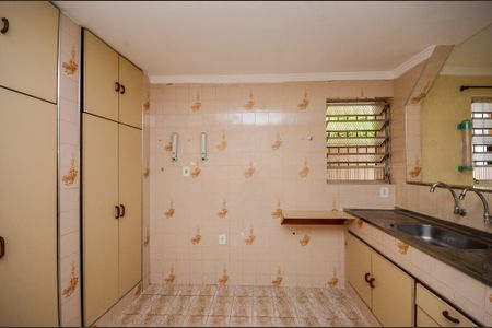 Casa para alugar com 130m², 2 quartos e 2 vagas Casa para alugar com 130m², 2 quartos e 2 vagasCozinha