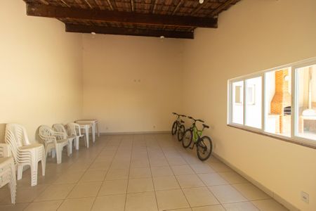 Casa de condomínio para alugar com 70m², 2 quartos e 1 vagaÁrea comum - Salão de festas