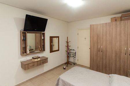 Casa à venda com 80m², 2 quartos e 4 vagasSuíte