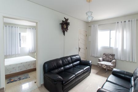 Casa à venda com 80m², 2 quartos e 4 vagasSala