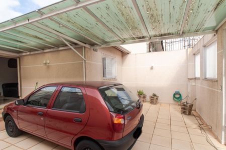 Casa à venda com 80m², 2 quartos e 4 vagasGaragem
