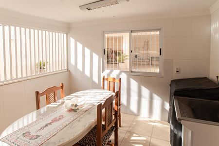 Casa à venda com 80m², 2 quartos e 4 vagasÁrea de Serviço