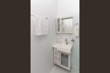 Casa à venda com 80m², 2 quartos e 4 vagasBanheiro