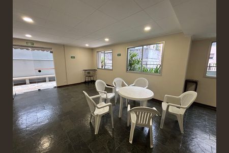 Apartamento à venda com 103m², 3 quartos e 2 vagas Apartamento à venda com 103m², 3 quartos e 2 vagasSalão de festas