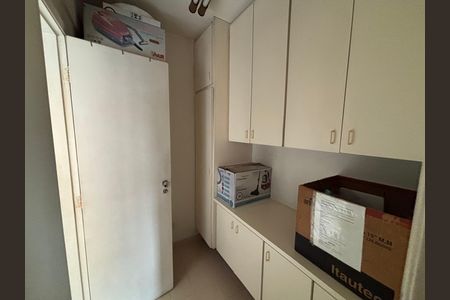 Apartamento à venda com 103m², 3 quartos e 2 vagas Apartamento à venda com 103m², 3 quartos e 2 vagasÁrea de serviço