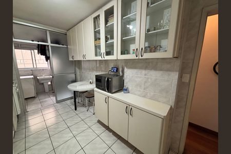 Apartamento à venda com 103m², 3 quartos e 2 vagas Apartamento à venda com 103m², 3 quartos e 2 vagasCozinha - Armários
