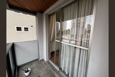 Apartamento à venda com 103m², 3 quartos e 2 vagas Apartamento à venda com 103m², 3 quartos e 2 vagasVaranda