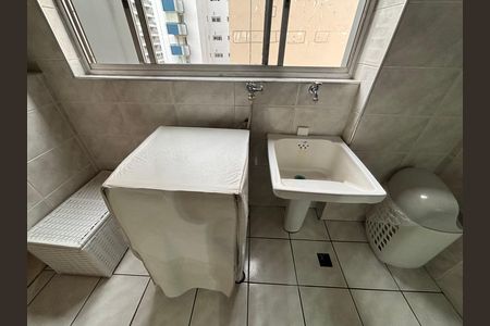 Apartamento à venda com 103m², 3 quartos e 2 vagas Apartamento à venda com 103m², 3 quartos e 2 vagasÁrea de serviço