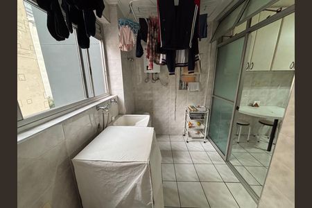 Apartamento à venda com 103m², 3 quartos e 2 vagas Apartamento à venda com 103m², 3 quartos e 2 vagasÁrea de serviço